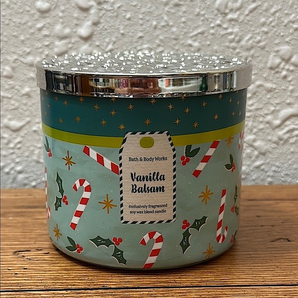 Bath & Body Works Vanilla Balsam 3-Wick Candle Jar - Holiday Candle - Picture 1 of 7